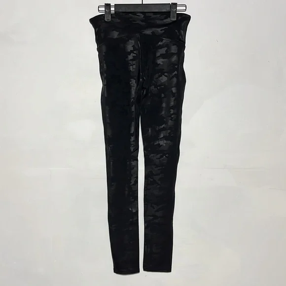 SPANX Slim Built In Contoured Power Waistband Tummy Shaping Camo Leggings Size M - Picture 5 of 7